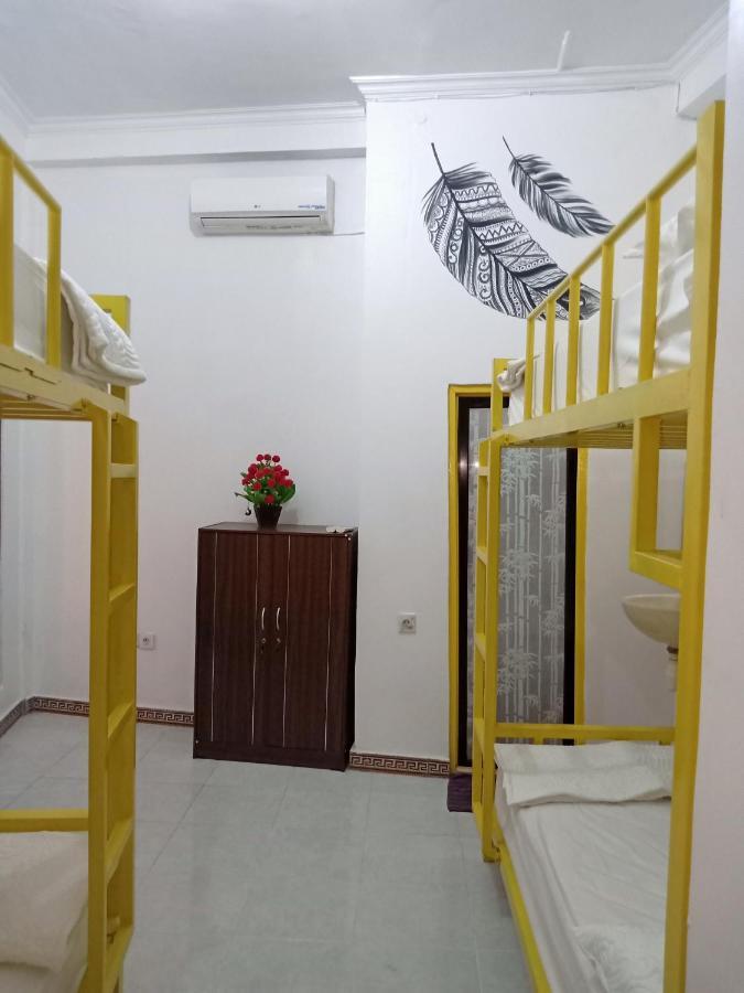 The Mel Homestay Batununggul Экстерьер фото